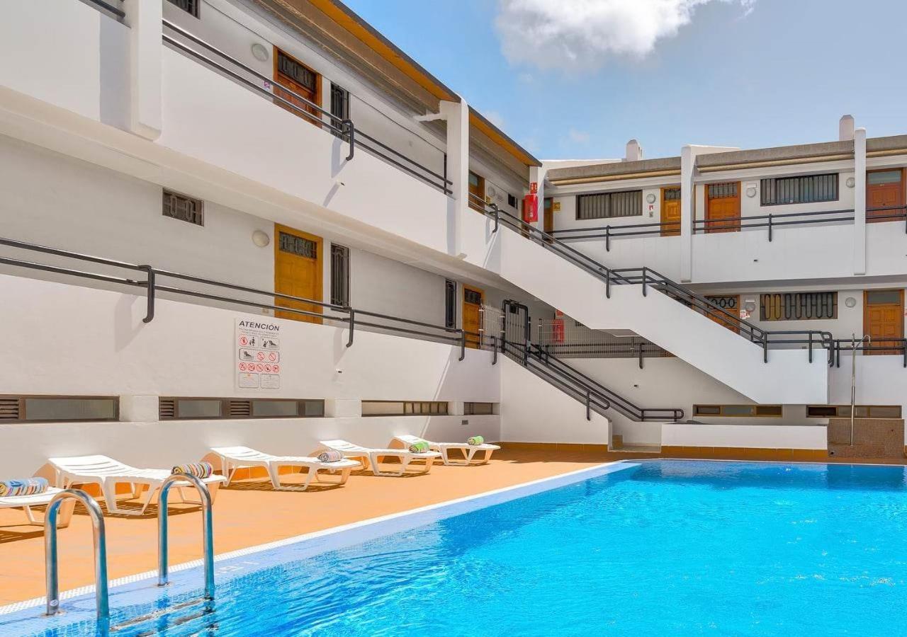 Stylish Flat And Pool With 3 Rooms, Sleeps 6, Los Cristianos Лос Кристианос Экстерьер фото