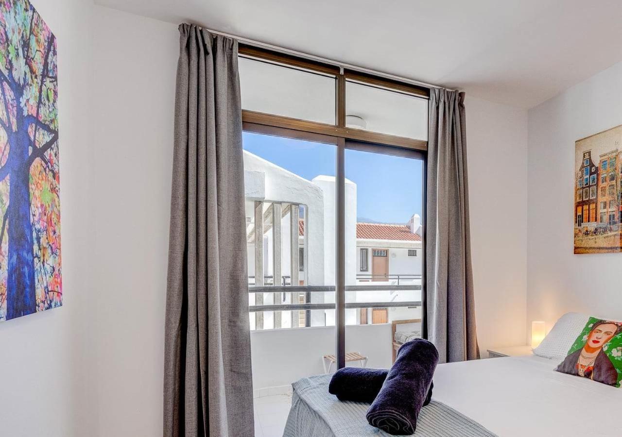 Stylish Flat And Pool With 3 Rooms, Sleeps 6, Los Cristianos Лос Кристианос Экстерьер фото